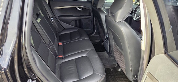 Volvo XC70 17 of 24