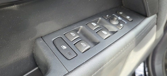 Volvo XC70 13 of 24
