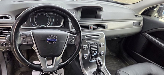 Volvo XC70 11 of 24
