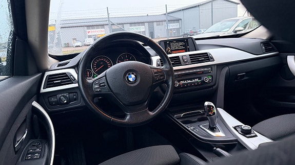 BMW 320 8 of 24