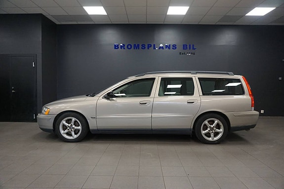Volvo V70 2,5T Aut A-traktor -2005