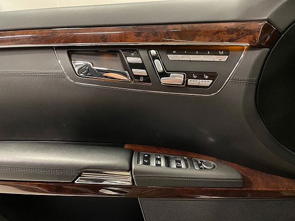 Mercedes-Benz S65 22 of 25