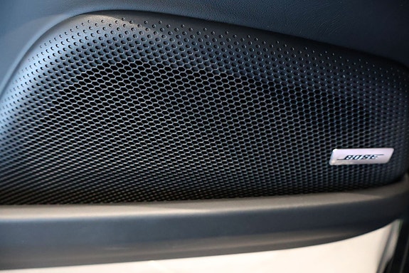 Porsche Panamera 4S 9 of 12