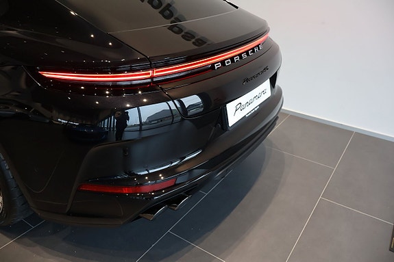 Porsche Panamera 4S 12 of 12
