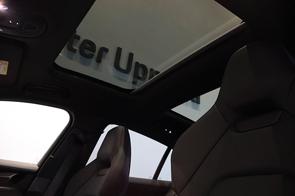 Porsche Panamera 4S 10 of 12