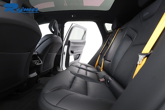 Polestar 3 6 of 22