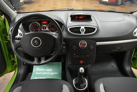 Renault Clio 18 of 19