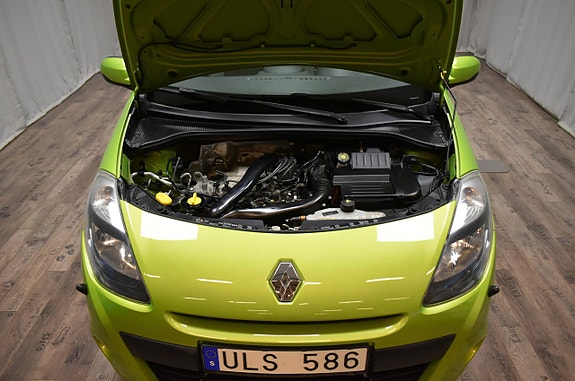 Renault Clio 10 of 19