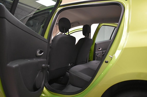 Renault Clio 13 of 19