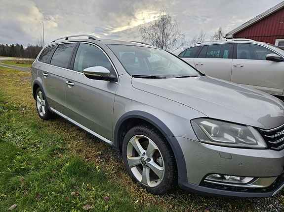 Volkswagen Passat 2 of 4