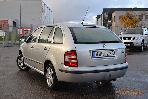 Skoda Fabia 2 of 18