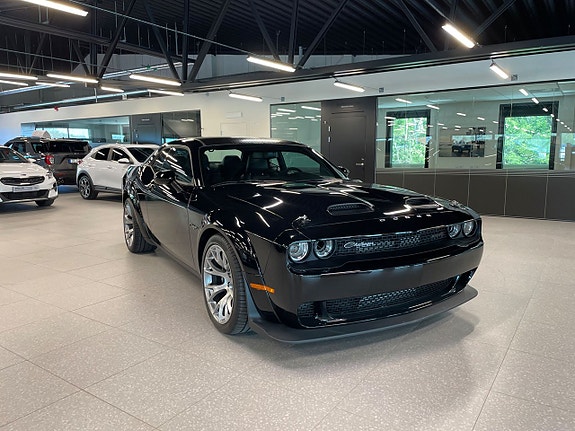 Dodge Challenger 3 of 5