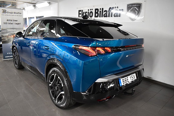 Peugeot e-3008 4 of 5