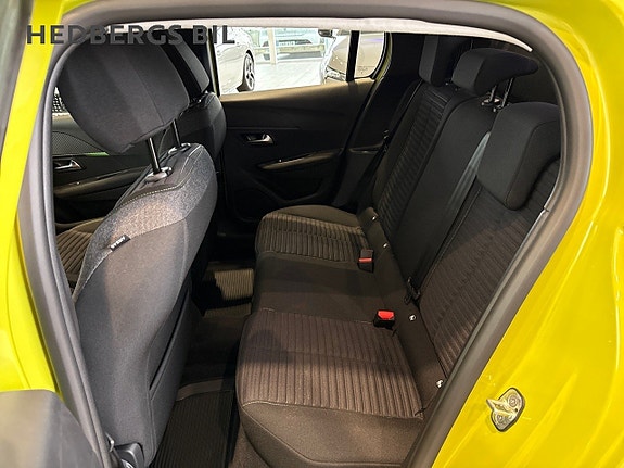 Peugeot 208 8 of 13