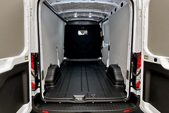 Ford Transit 9 of 9