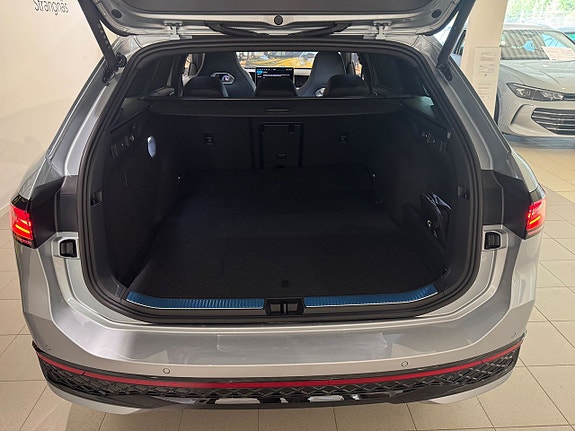 Volkswagen Passat 20 of 24