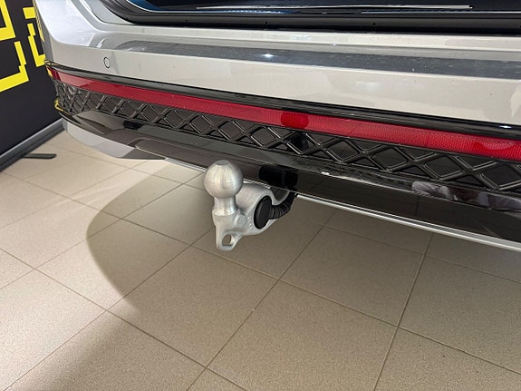 Volkswagen Passat 19 of 24