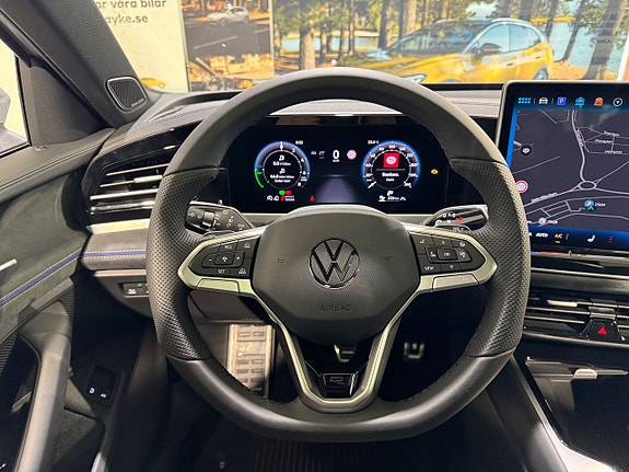 Volkswagen Passat 8 of 24