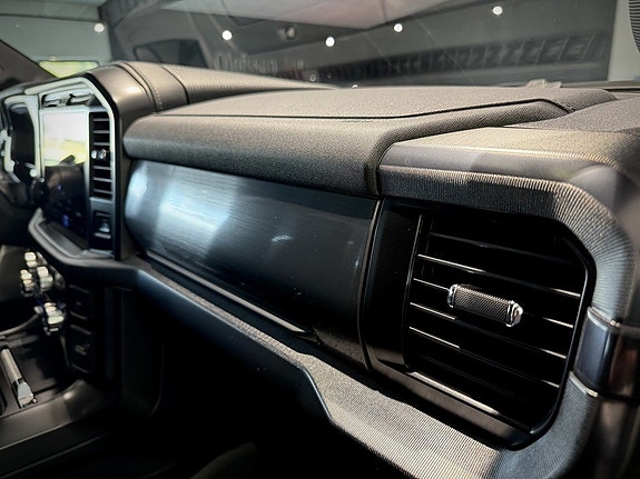 Ford F-150 8 of 28