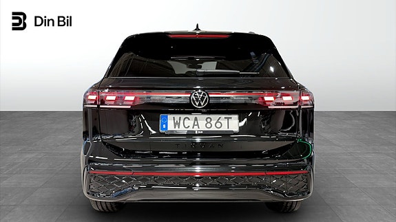 Volkswagen Tiguan 6 of 15