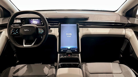 Ford Explorer 4 of 9