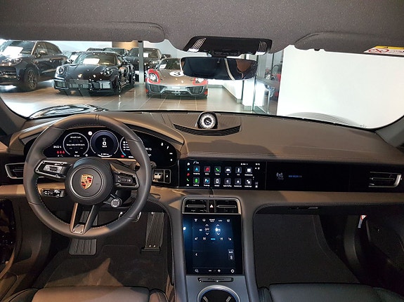 Porsche Taycan 4 10 of 14