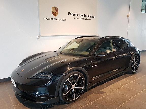 Porsche Taycan Cross Turismo 2 of 5