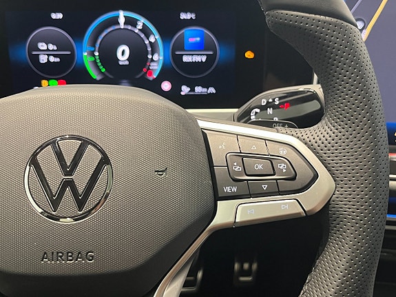 Volkswagen Passat 21 of 29
