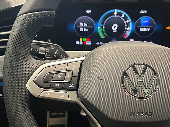 Volkswagen Passat 20 of 29