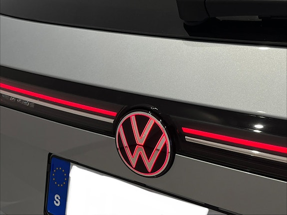 Volkswagen Passat 9 of 29