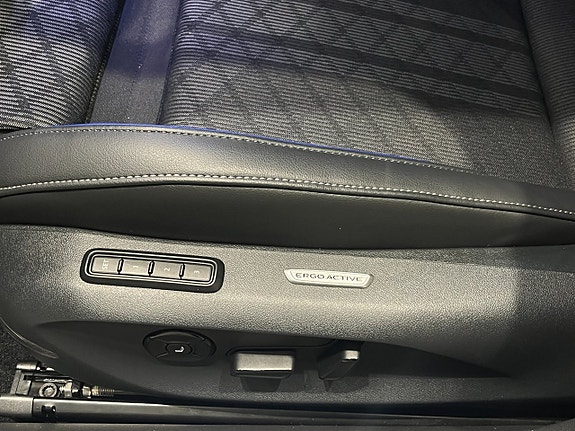 Volkswagen Passat 17 of 29