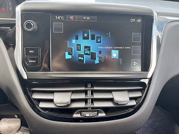 Peugeot 208 9 of 16