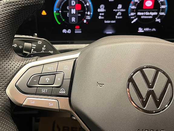 Volkswagen Tiguan 15 of 23