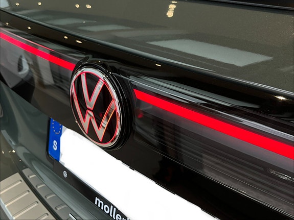 Volkswagen Tiguan 8 of 23