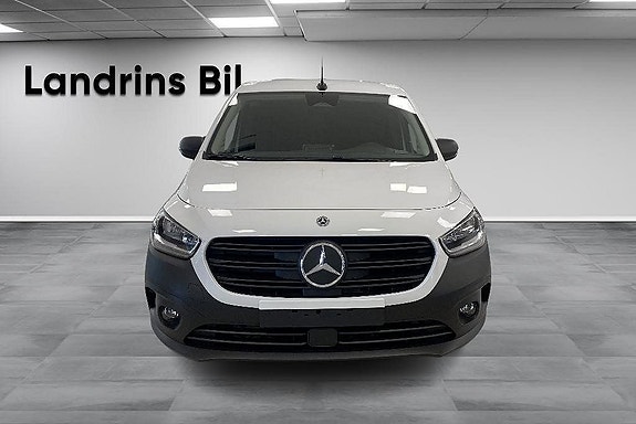 Mercedes-Benz eCitan 2 of 5