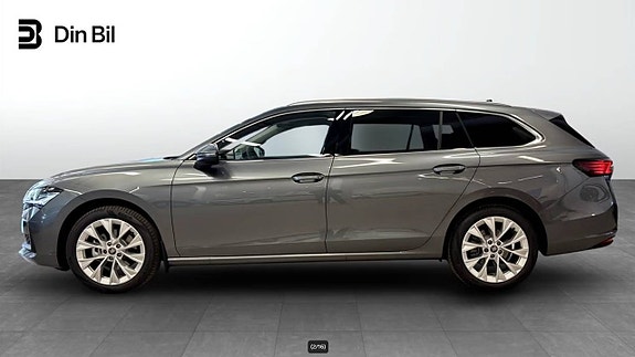 Skoda Superb 2 of 8