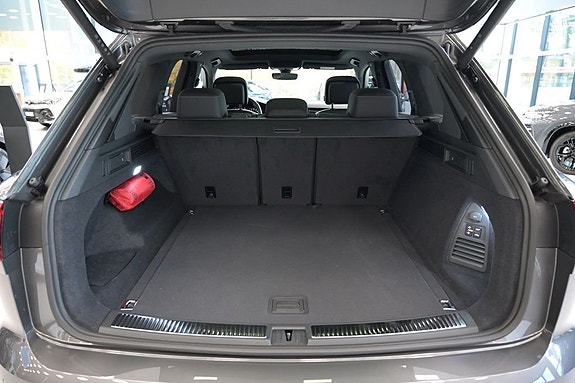 Volkswagen Touareg 8 of 30