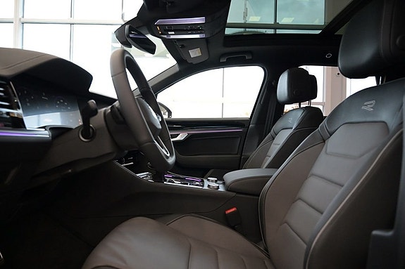 Volkswagen Touareg 18 of 30