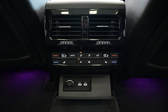 Volkswagen Touareg 28 of 30