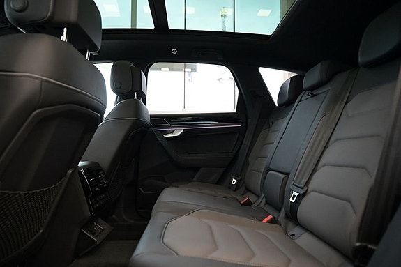 Volkswagen Touareg 11 of 30