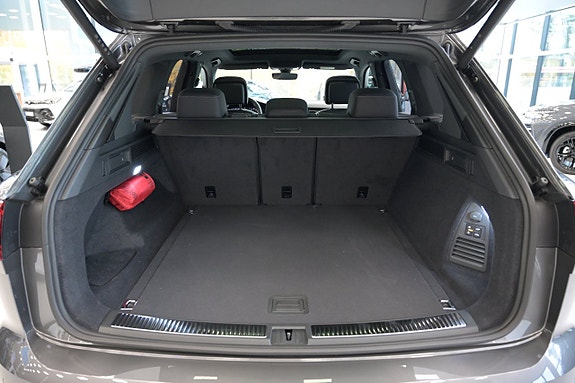 Volkswagen Touareg 30 of 30