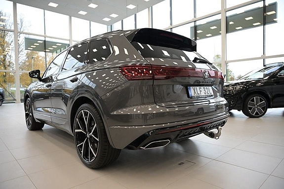Volkswagen Touareg 3 of 30
