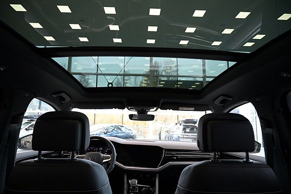 Volkswagen Touareg 9 of 30