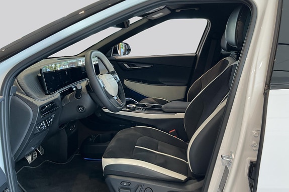 Kia EV6 8 of 20