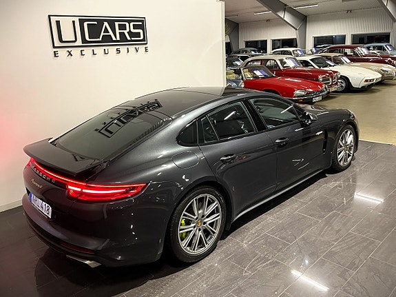 Porsche Panamera 4 9 of 22