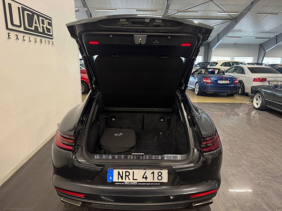 Porsche Panamera 4 10 of 22