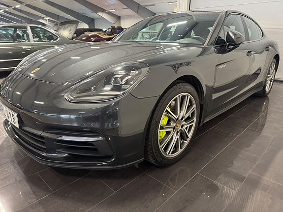 Porsche Panamera 4 7 of 22