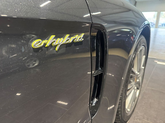 Porsche Panamera 4 19 of 22