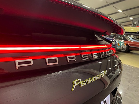 Porsche Panamera 4 12 of 22