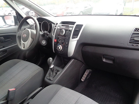 Kia Venga 9 of 17